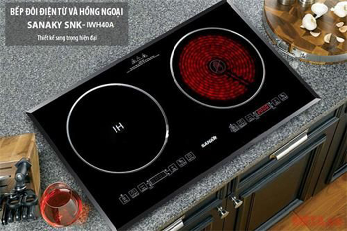 Bếp điện từ đôi Sanaky SNK-IHW40A 1 bếp từ, 1 bếp hồng ngoại tiện dụng