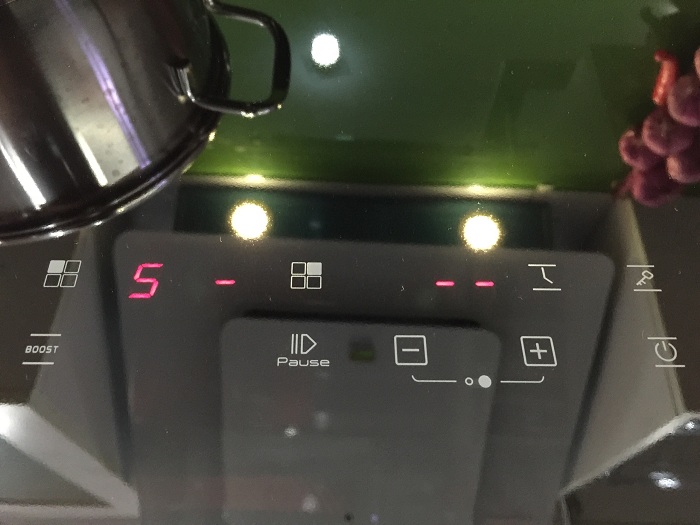  Eurosun EU-T705 PLUS trang bị bảng điều khiển cảm ứng