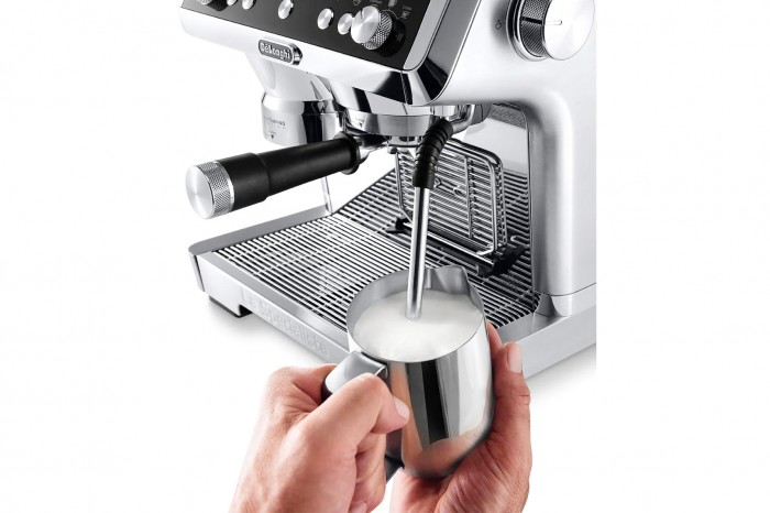 Máy pha cà phê tự động Delonghi La Specialista EC9335.M