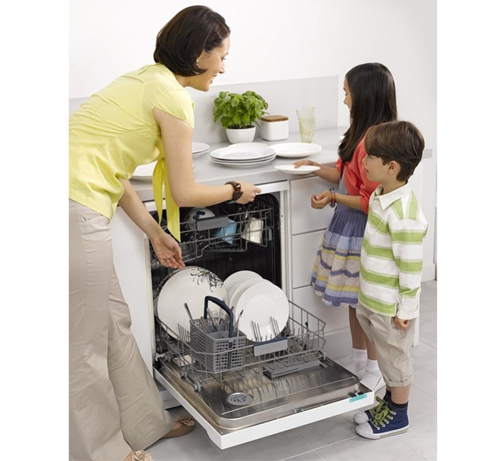 Máy rửa chén Bosch SMS46GI04E sang trọng với mọi gian bếp