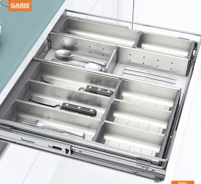 Khay chia nhựa thìa nĩa dụng cụ nhà bếp Garis GT01.2