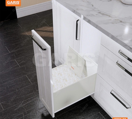 Thùng gạo nhựa gắn cánh Garis GR05.30